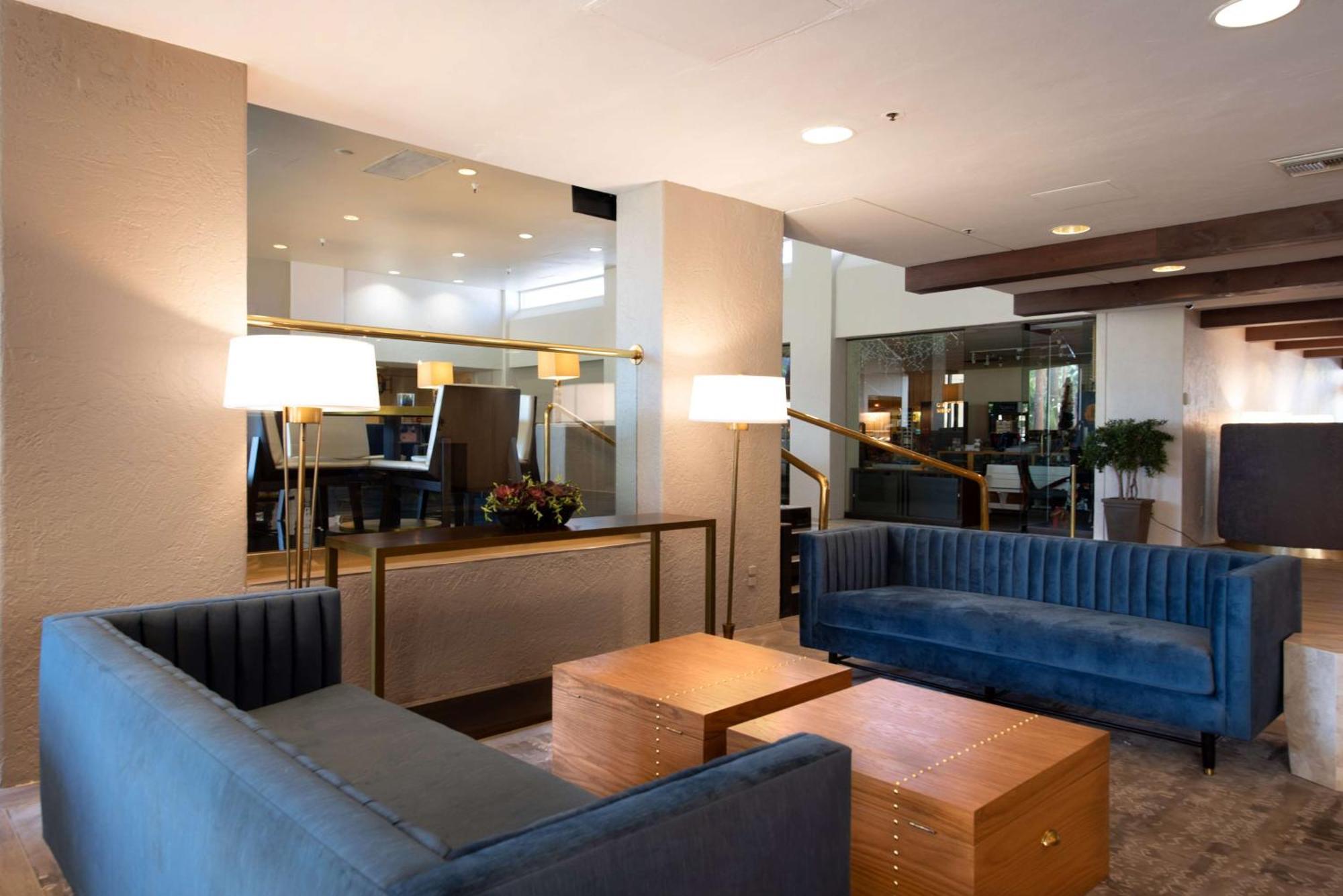 Hotel Doubletree By Hilton Tucson-Reid Park Exterior foto